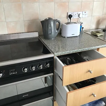 1 Bed Flat - * Peyia