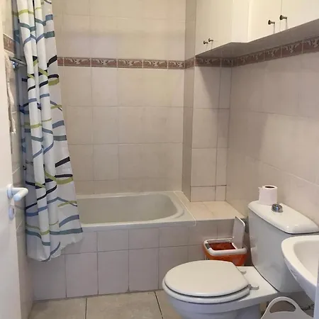 Lägenhet 1 Bed Flat - *