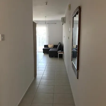 1 Bed Flat - Lägenhet *